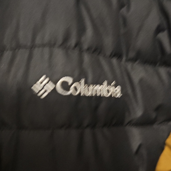 Columbia Two-Tone Black and Brown Jacket - Picture 2 of 4